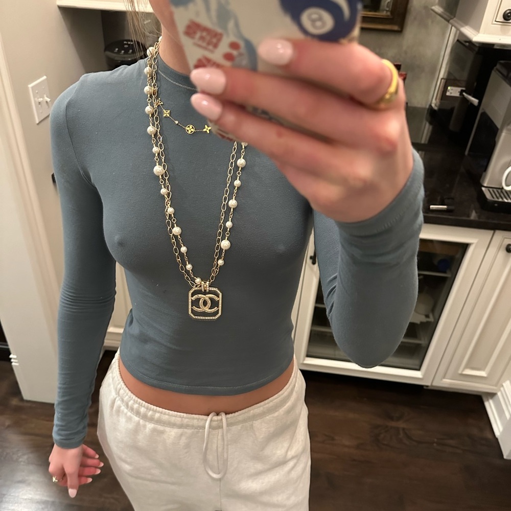 Beautiful authentic vintage Chanel necklace. Like new.